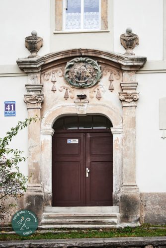 Portal budynku 41 przy ulicy Grunwaldzkiej; Głuszyca, Obniżenie Noworudzkie