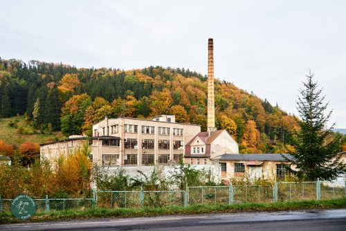 Dawne Dolnośląskie Zakłady Artykułów Technicznych, zakład w Grzmiącej, ul. Spółdzielców 1; Grzmiąca, Obniżenie Noworudzkie